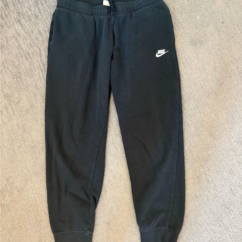 Nike Black sweatpants short size large